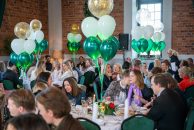 Under en fest hos Cedergrenska