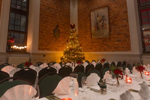Under ett julbord hos Cedergrenska