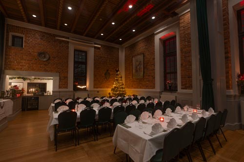 Under ett julbord hos Cedergrenska