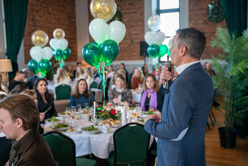 Under ett event hos Cedergrenska